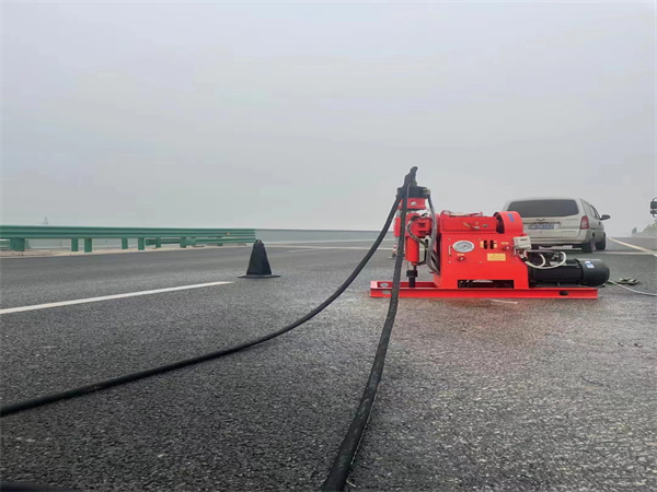 汉台马路路基路面开裂下沉注浆加固灌浆